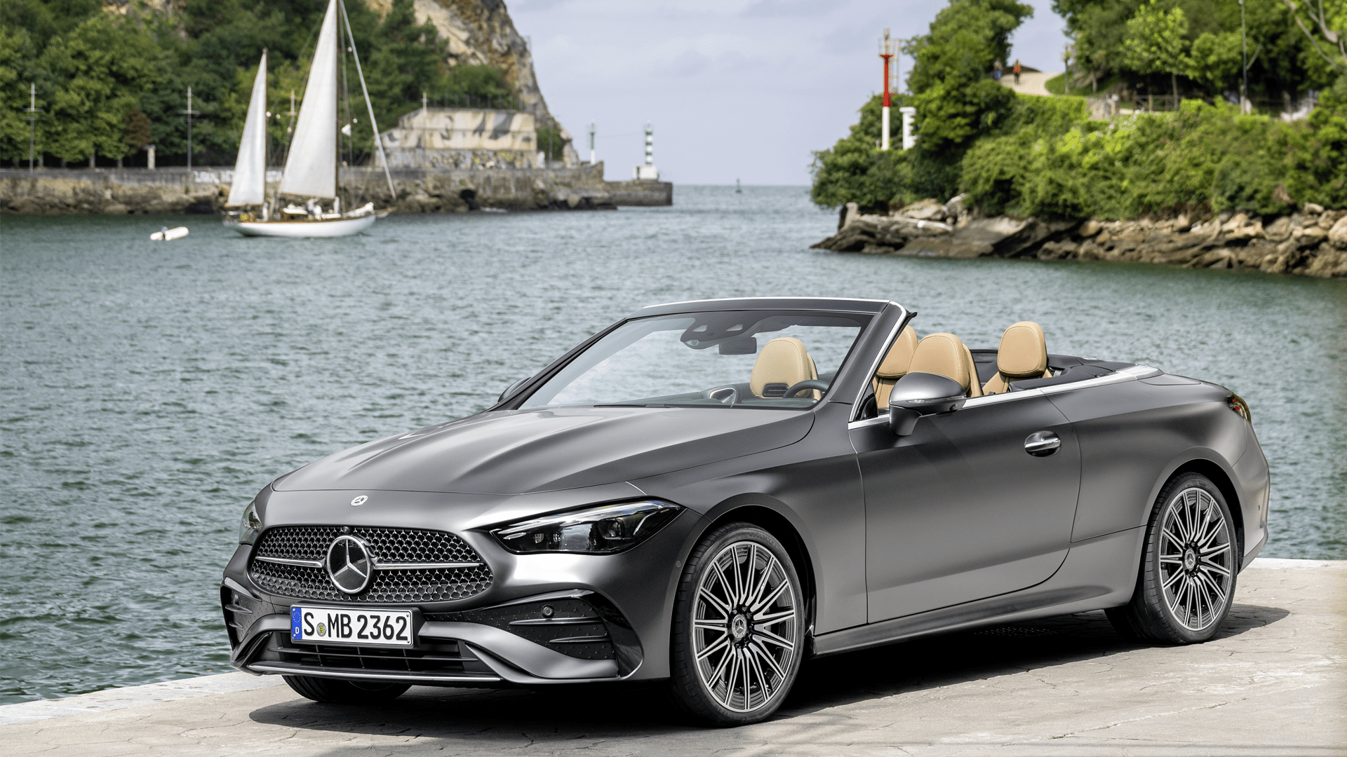 CLE_cabriolet_Mercedes_Kroely_1637132803.webp