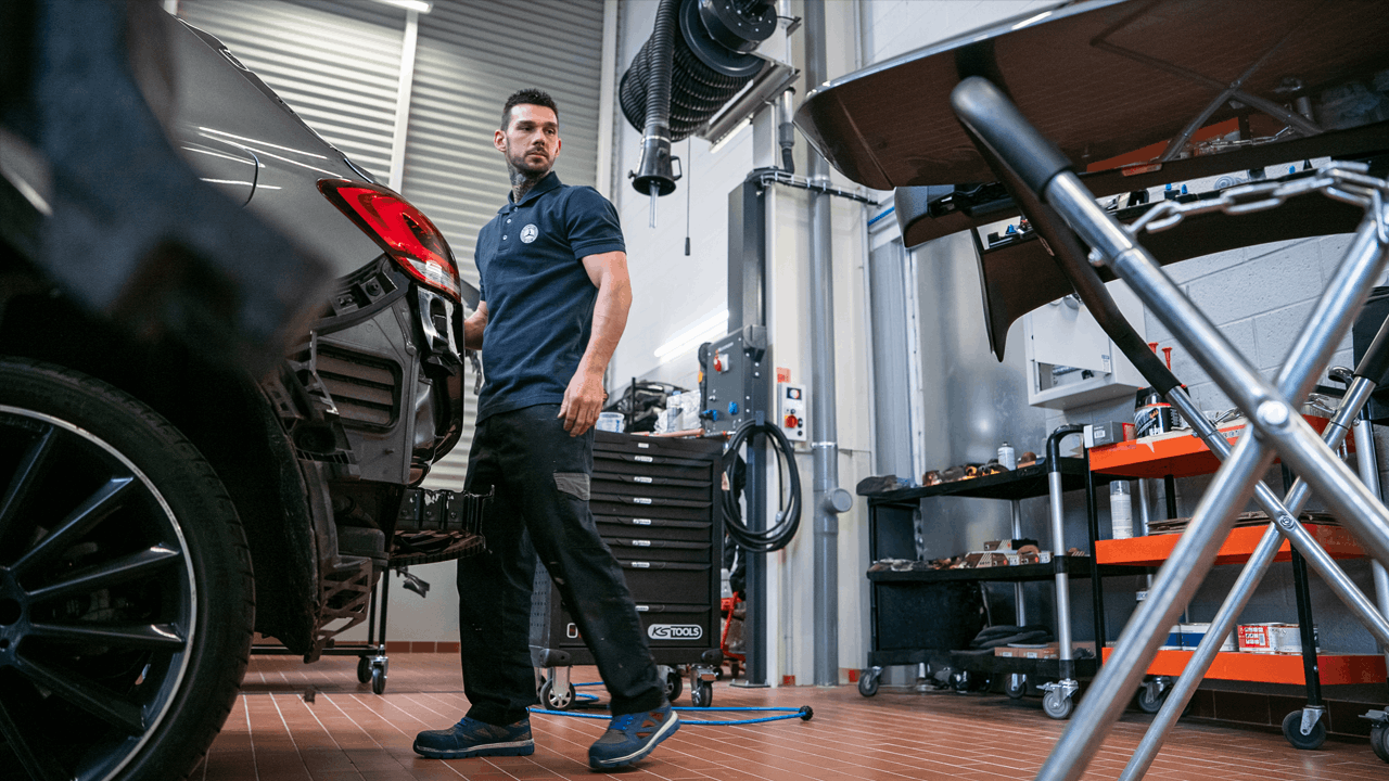 Mécanicien Mercedes