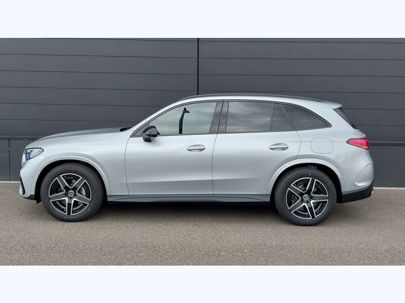 Image Mercedes-Benz GLC 400 e  Hybrid EQ 4MATIC AMG Line  2546 GLC?400 e 4MATIC AMG Line