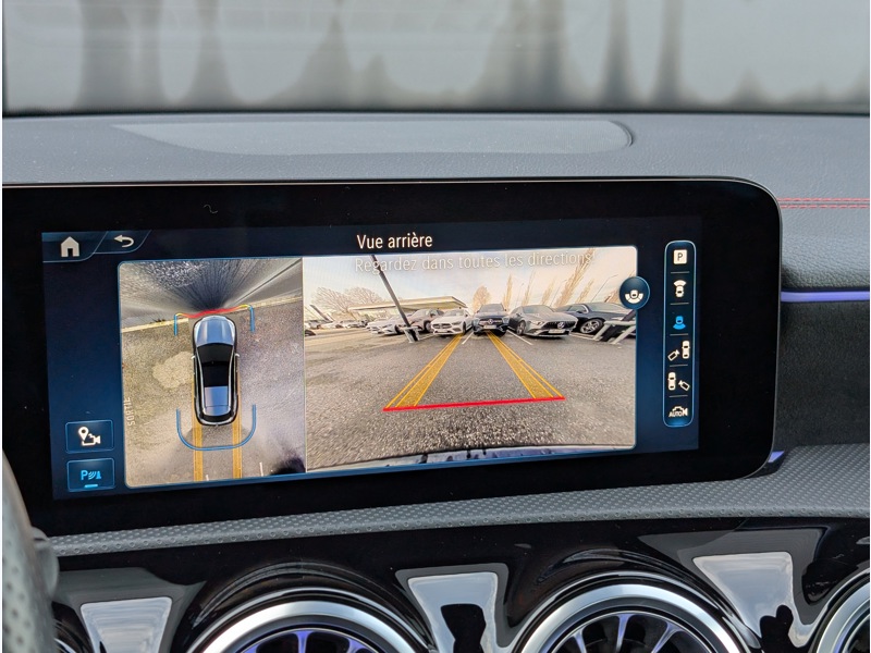 Image Mercedes-Benz CLA 180 d Shooting Brake AMG Line TO  SIEGES ELECTRIQUES MEMOIRES CHAUFFANTS CAMERA 360 HUD MULTIBEAM SO