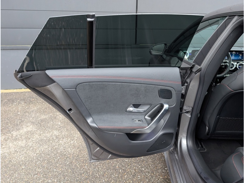 Image Mercedes-Benz CLA 180 Shooting Brake AMG Line TO SIEGES ELECTRIQUES MEMOIRES CHAUFFANTS MULTIBEAM CAMERA 360 HUD
