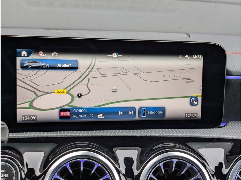 Image Mercedes-Benz CLA 180 Shooting Brake AMG Line TO SIEGES ELECTRIQUES MEMOIRES CHAUFFANTS MULTIBEAM CAMERA 360 HUD