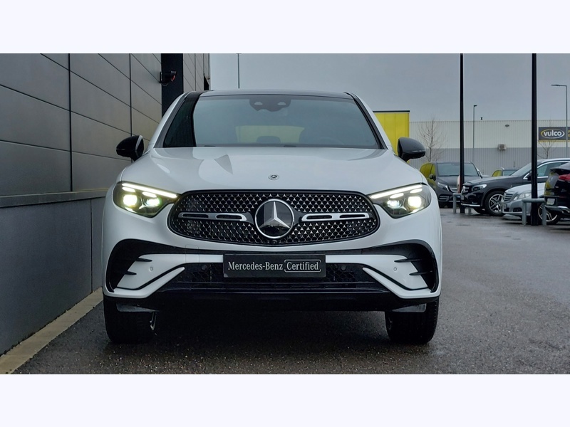 Image Mercedes-Benz GLC COUPÉ GLC 300 e Hybrid EQ 4MATIC Coupé AMG Line Pack d'assistance à la conduite Plus  Pack Sport Noir AMG 