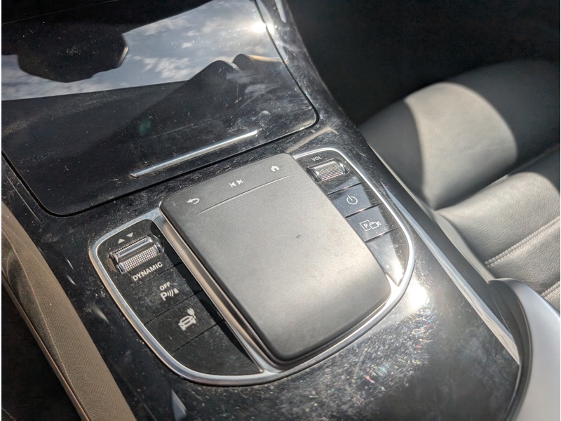 Image Mercedes-Benz EQC 400 4MATIC AMG LINE TO SIEGES ELECTRIQUES MEMOIRES CHAUFFANTS DISTRONIC CAMERA DE RECUL INTEGRATION 