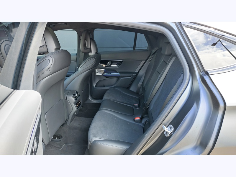 Image Mercedes-Benz GLC COUPÉ GLC 220 d 4MATIC Coupé AMG Line Pack d'assistance à la conduite Plus  Pack Sport Black Apple CarPlay