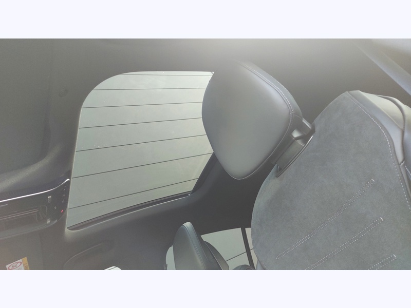 Image Mercedes-Benz GLC COUPÉ GLC 220 d 4MATIC Coupé AMG Line Pack d'assistance à la conduite Plus  Pack Sport Black Apple CarPlay