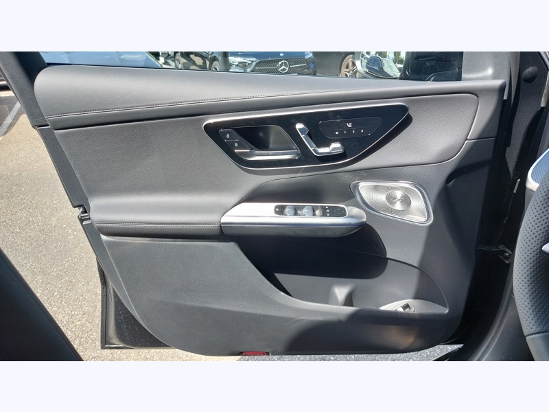 Image Mercedes-Benz GLC COUPÉ GLC 220 d 4MATIC Coupé AMG Line Pack d'assistance à la conduite Plus  Pack Sport Black Apple CarPlay