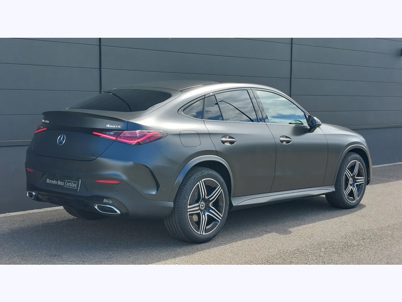 Image Mercedes-Benz GLC COUPÉ GLC 220 d 4MATIC Coupé AMG Line Pack d'assistance à la conduite Plus  Pack Sport Black Apple CarPlay