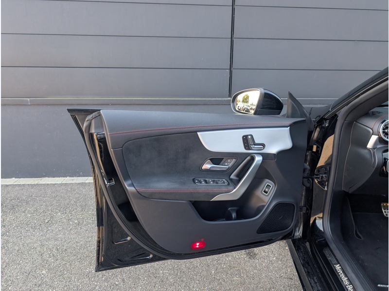 Image Mercedes-Benz CLA SHOOTING BRAKE 250 e AMG LINE INTEGRATION SMARTPHONE CAMERA 360 ANGLE MORT KEYLESS GO MULTIBEAM SIEGE ELECTRIQUE TO