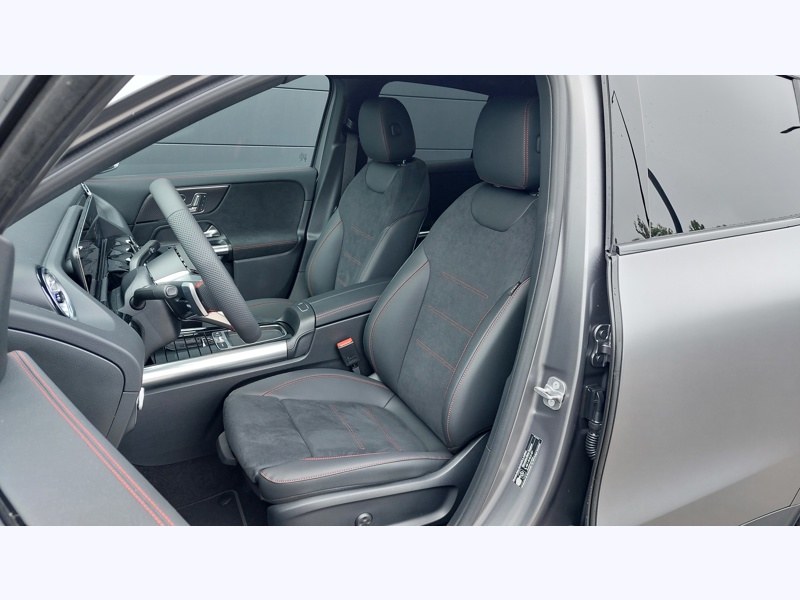 Image Mercedes-Benz GLA 250 e Hybrid EQ AMG Line AMG Line Pack Sport Noir AMG Line Premium Plus Gris montagne magno MANUFACT