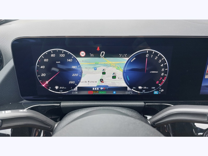 Image Mercedes-Benz GLA 250 e Hybrid EQ AMG Line AMG Line Pack Sport Noir AMG Line Premium Plus Gris montagne magno MANUFACT