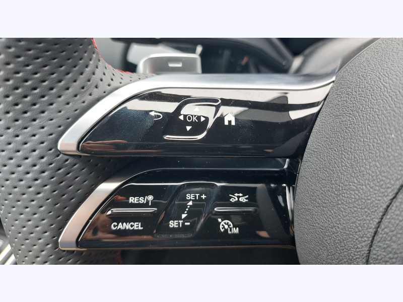 Image Mercedes-Benz GLA 250 e Hybrid EQ AMG Line AMG Line Pack Sport Noir AMG Line Premium Plus Gris montagne magno MANUFACT