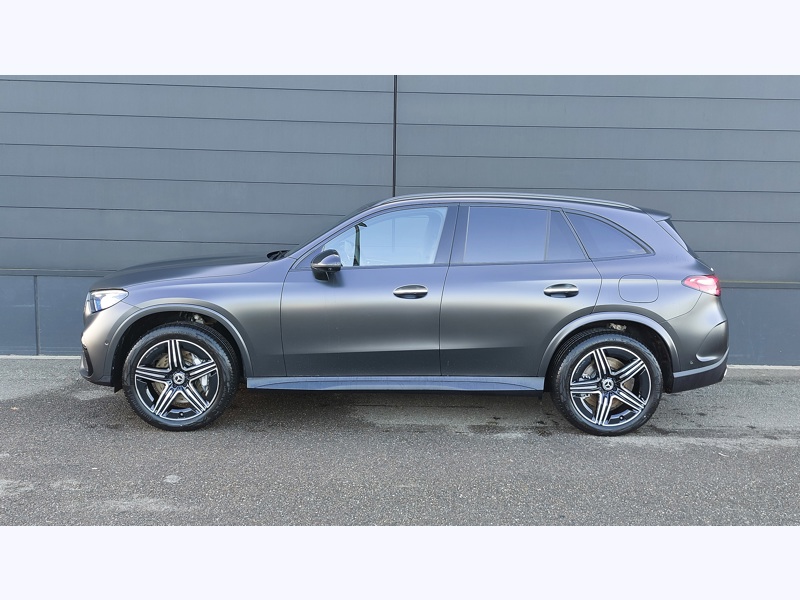 Image Mercedes-Benz GLC SUV GLC 300 e  Hybrid EQ 4MATIC  AMG Line   Pack Sport Noir  Pack Premium Plus Android Auto  Apple  CarP