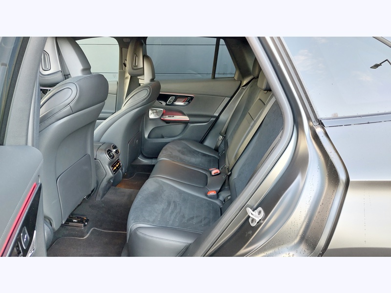 Image Mercedes-Benz GLC SUV GLC 300 e  Hybrid EQ 4MATIC  AMG Line   Pack Sport Noir  Pack Premium Plus Android Auto  Apple  CarP