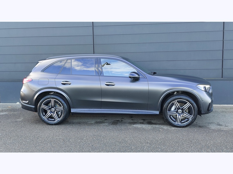 Image Mercedes-Benz GLC SUV GLC 300 e  Hybrid EQ 4MATIC  AMG Line   Pack Sport Noir  Pack Premium Plus Android Auto  Apple  CarP