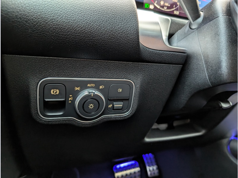 Image Mercedes-Benz GLB 200 d AMG LINE TO SIEGES AVANTS MEMOIRES ELECTRIQUES CHAUFFANTS MULTIBEAM HUD CAMERA 360°