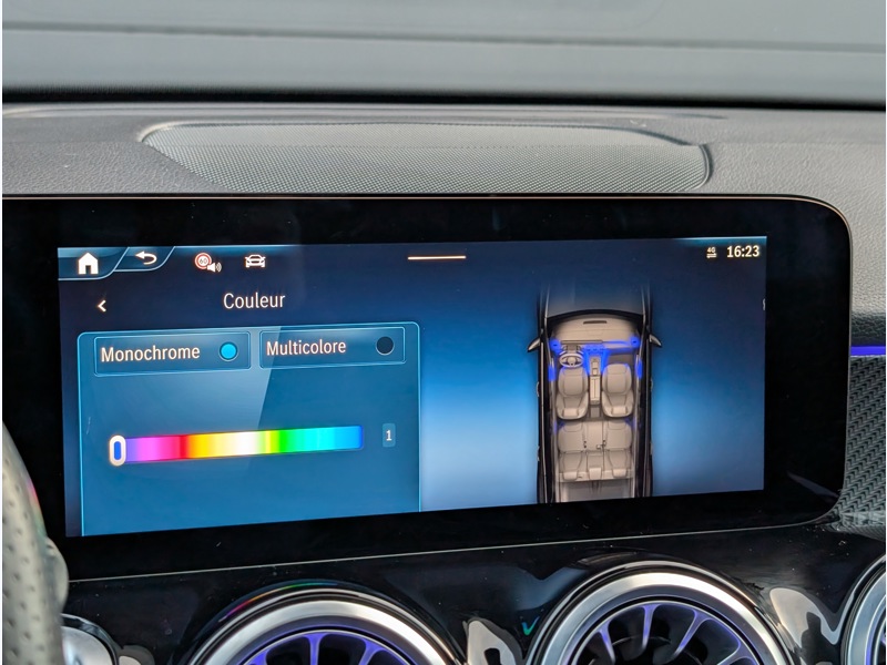 Image Mercedes-Benz GLB 200 d AMG LINE TO SIEGES AVANTS MEMOIRES ELECTRIQUES CHAUFFANTS MULTIBEAM HUD CAMERA 360°