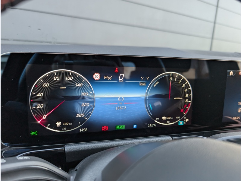 Image Mercedes-Benz GLA 250 e Hybrid AMG Line TO SIEGES AVANTS CHAUFFANTS CAMERA DE RECUL DISTRONIC PLUS INTEGRATION SMARTPH