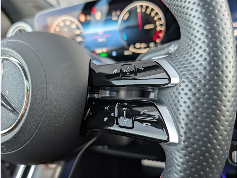 Image Mercedes-Benz GLA 250 e Hybrid AMG Line TO SIEGES AVANTS CHAUFFANTS CAMERA DE RECUL DISTRONIC PLUS INTEGRATION SMARTPH