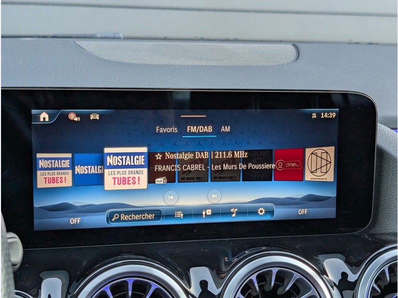 Image Mercedes-Benz GLA 250 e Hybrid AMG Line TO SIEGES AVANTS CHAUFFANTS CAMERA DE RECUL DISTRONIC PLUS INTEGRATION SMARTPH