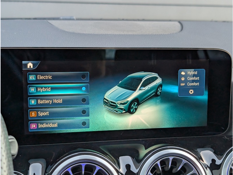 Image Mercedes-Benz GLA 250 e Hybrid AMG Line TO SIEGES AVANTS CHAUFFANTS CAMERA DE RECUL DISTRONIC PLUS INTEGRATION SMARTPH