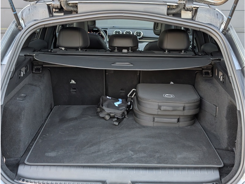 Image Mercedes-Benz CLASSE C BREAK 300 e Hybrid EQ Break  AMG LINE TO SIEGES AVANTS MEMOIRES ELECTRIQUES CHAUFFANTS INTEGRATION SMARTPH