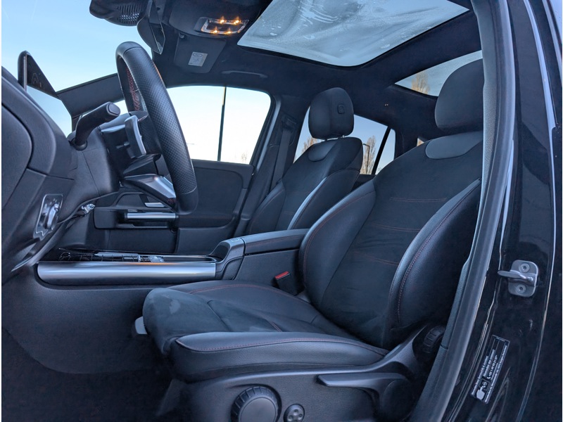 Image Mercedes-Benz GLA 250 e Hybrid EQ  AMG LINE TO SIEGES AVANTS CHAUFFANTS DISTRONIC PLUS SONORISATION ADVANCED INTEGRATI