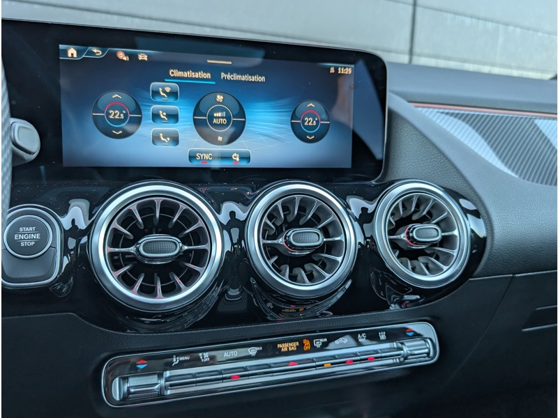 Image Mercedes-Benz GLA 250 e Hybrid EQ  AMG LINE TO SIEGES AVANTS CHAUFFANTS DISTRONIC PLUS SONORISATION ADVANCED INTEGRATI