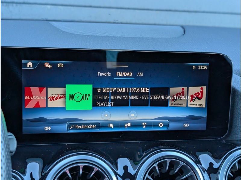 Image Mercedes-Benz GLA 250 e Hybrid EQ  AMG LINE TO SIEGES AVANTS CHAUFFANTS DISTRONIC PLUS SONORISATION ADVANCED INTEGRATI