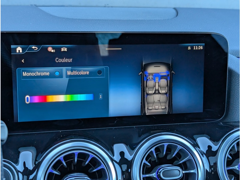 Image Mercedes-Benz GLA 250 e Hybrid EQ  AMG LINE TO SIEGES AVANTS CHAUFFANTS DISTRONIC PLUS SONORISATION ADVANCED INTEGRATI