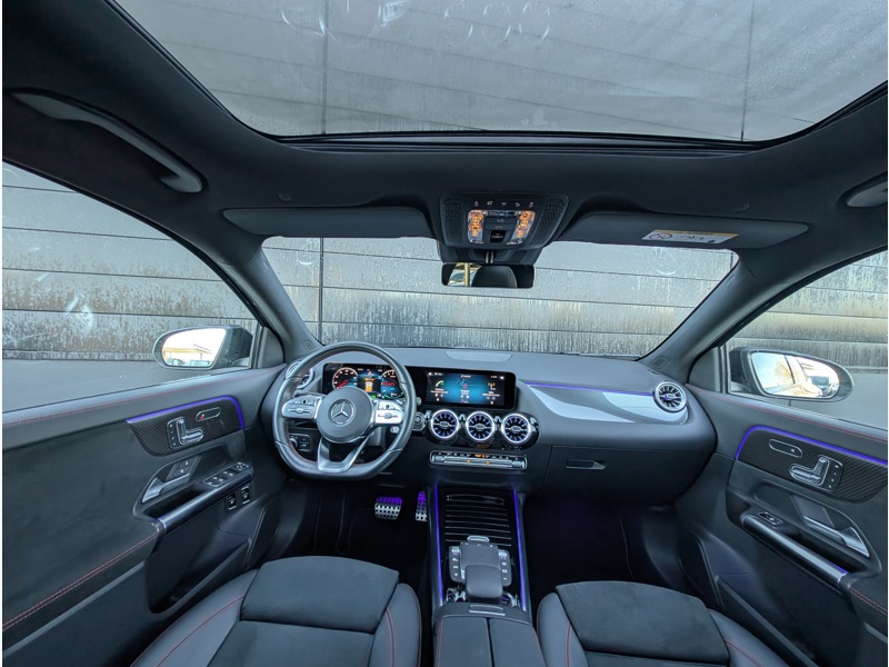 Image Mercedes-Benz GLA 250 e  AMG LINE TO SIEGES AVANTS ELECTRIQUES MEMOIRES CHAUFFANTS MULTIBEAM CAMERA DE RECUL ATTELAGE 