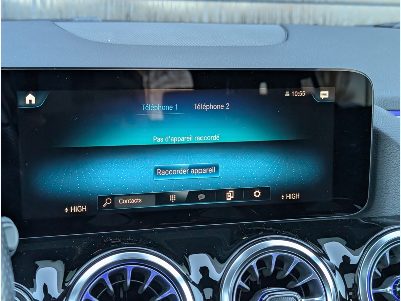 Image Mercedes-Benz GLA 250 e  AMG LINE TO SIEGES AVANTS ELECTRIQUES MEMOIRES CHAUFFANTS MULTIBEAM CAMERA DE RECUL ATTELAGE 