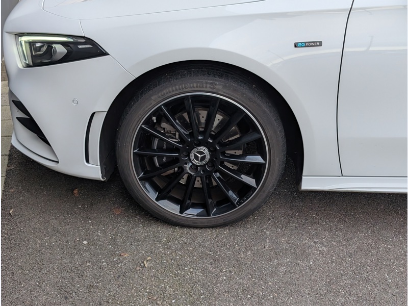 Image Mercedes-Benz CLASSE A 250 e Berline  AMG LINE TO SIEGES AVANTS ELECTRIQUES MEMOIRES CHAUFFANTS MULTIBEAM BURMEISTER CAMERA