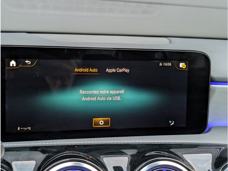 Image Mercedes-Benz CLASSE A 250 e Berline  AMG LINE TO SIEGES AVANTS ELECTRIQUES MEMOIRES CHAUFFANTS MULTIBEAM BURMEISTER CAMERA