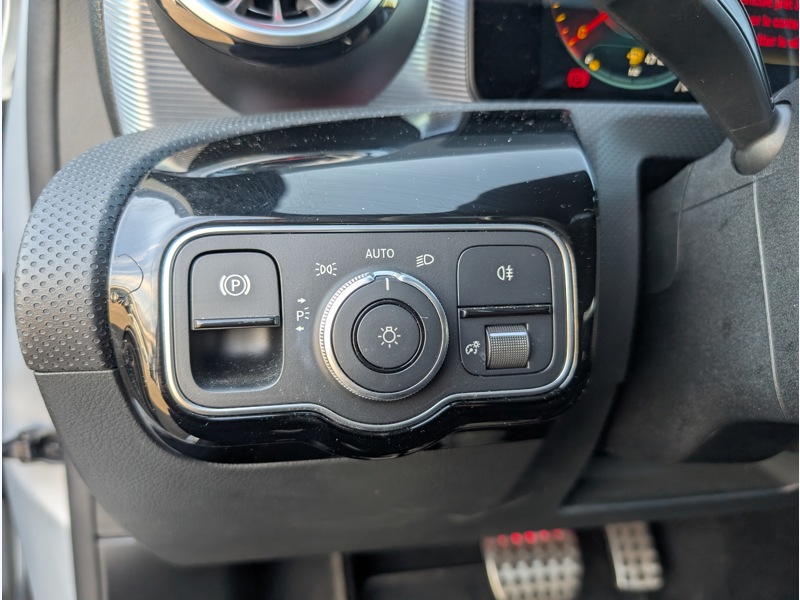 Image Mercedes-Benz CLASSE A 250 e AMG Line TO SIEGES ELECTRIQUES MEMOIRES CHAUFFANTS CAMERA DE RECUL MULTIBEAM SONORISATION ADVA