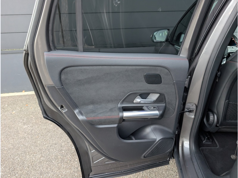 Image Mercedes-Benz EQA 250  AMG LINE TO SIEGES AVANTS CHAUFFANTS CAMERA DE RECUL SONORISATION ADVANCED PROJECTEURS LED ATTE