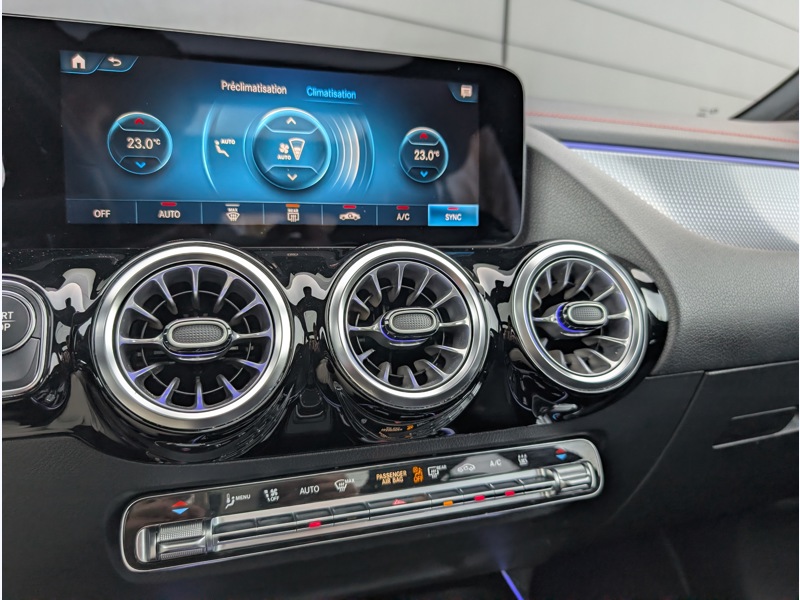 Image Mercedes-Benz EQA 250  AMG LINE TO SIEGES AVANTS CHAUFFANTS CAMERA DE RECUL SONORISATION ADVANCED PROJECTEURS LED ATTE