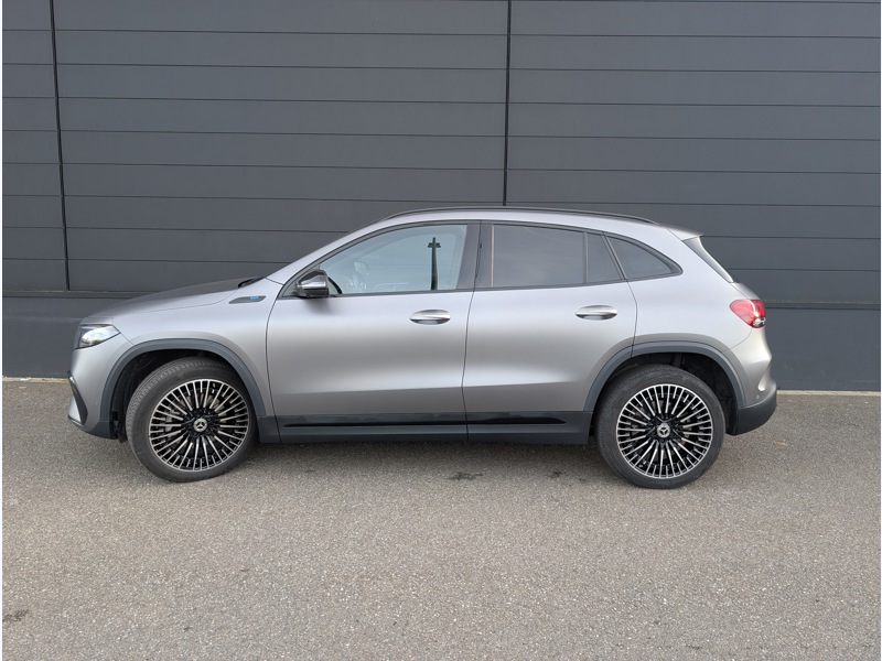 Image Mercedes-Benz EQA 350 4MATIC AMG LINE TO CAMERA 360° HUD SIEGES AVANT ELECTRIQUES MEMOIRES CHAUFFANTS SONORISATON ADVA