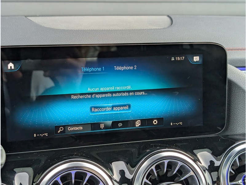 Image Mercedes-Benz EQA 350 4MATIC AMG LINE TO CAMERA 360° HUD SIEGES AVANT ELECTRIQUES MEMOIRES CHAUFFANTS SONORISATON ADVA