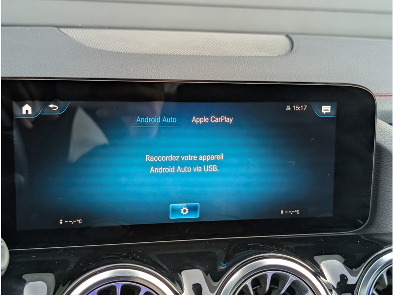 Image Mercedes-Benz EQA 350 4MATIC AMG LINE TO CAMERA 360° HUD SIEGES AVANT ELECTRIQUES MEMOIRES CHAUFFANTS SONORISATON ADVA