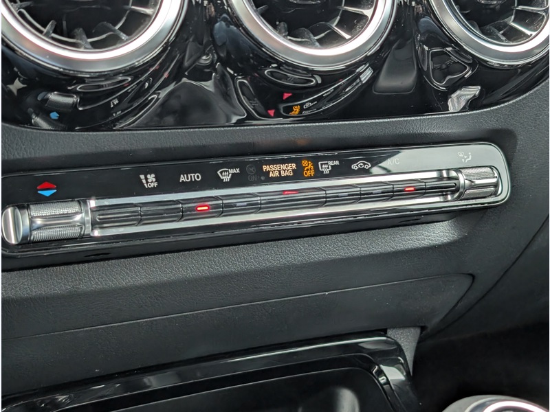 Image Mercedes-Benz CLASSE B 180  PROGRESSIVE LINE CAMERA DE RECUL PROJECTEURS LED BOITE DE VITESSES MANUELLE A 6 RAPPORTS REGULA