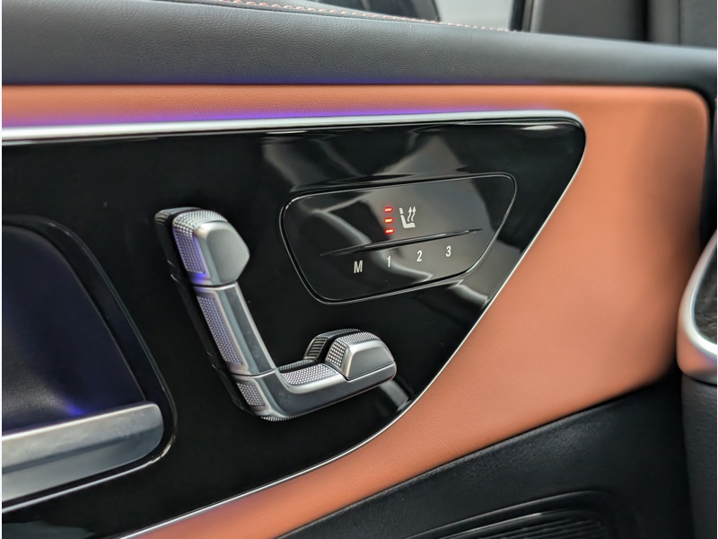 Image Mercedes-Benz GLC SUV GLC 300 de 4MATIC  AMG LINE TO SIEGES AVANTS ELECTRIQUES MEMOIRES CHAUFFANTS INTEGRATION SMARTPHONE 