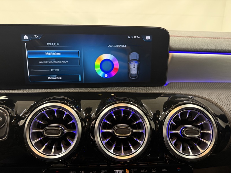 Image Mercedes-Benz CLA SHOOTING BRAKE 200 d AMG Line  Apple CarPlay Toit Ouvrant Full Led Pack Black Attelage
