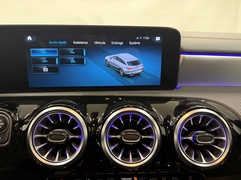 Image Mercedes-Benz CLA SHOOTING BRAKE 200 d AMG Line  Apple CarPlay Toit Ouvrant Full Led Pack Black Attelage