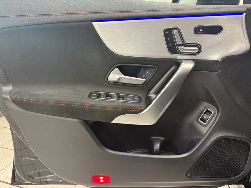 Image Mercedes-Benz CLA COUPÉ 200 d AMG Line  Full Led Toit Ouvrant