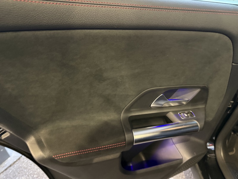 Image Mercedes-Benz GLA 200 d AMG Line  Full Led Toit Ouvrant Apple CarPlay