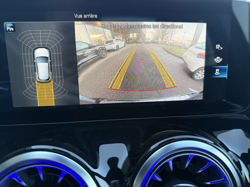 Image Mercedes-Benz GLA 200 d AMG Line  Full Led Toit Ouvrant Apple CarPlay