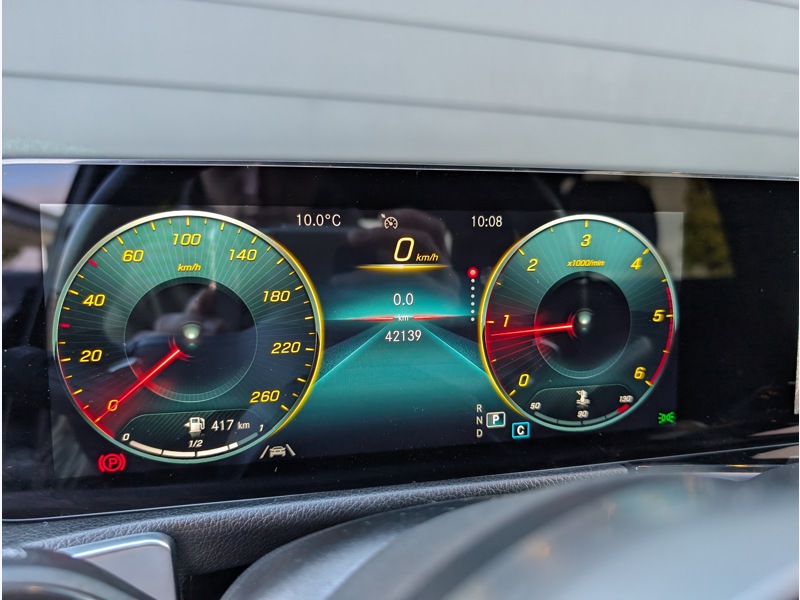 Image Mercedes-Benz GLB 200 d AMG Line ATTELAGE TO SIEGES ELECTRIQUES MEMOIRES CHAUFFANTS BURMESTER CAMERA 360 ATTELAGE INTE