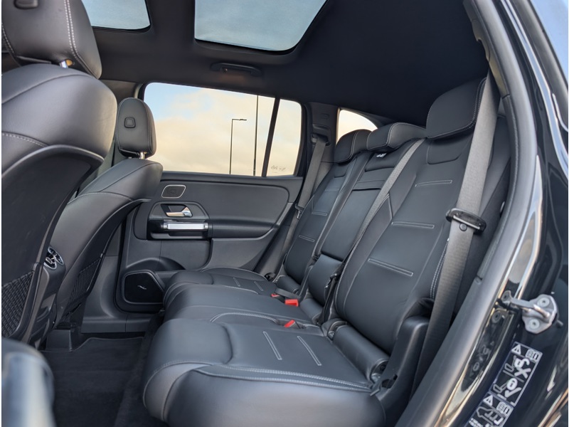 Image Mercedes-Benz GLB 200 d AMG Line ATTELAGE TO SIEGES ELECTRIQUES MEMOIRES CHAUFFANTS BURMESTER CAMERA 360 ATTELAGE INTE