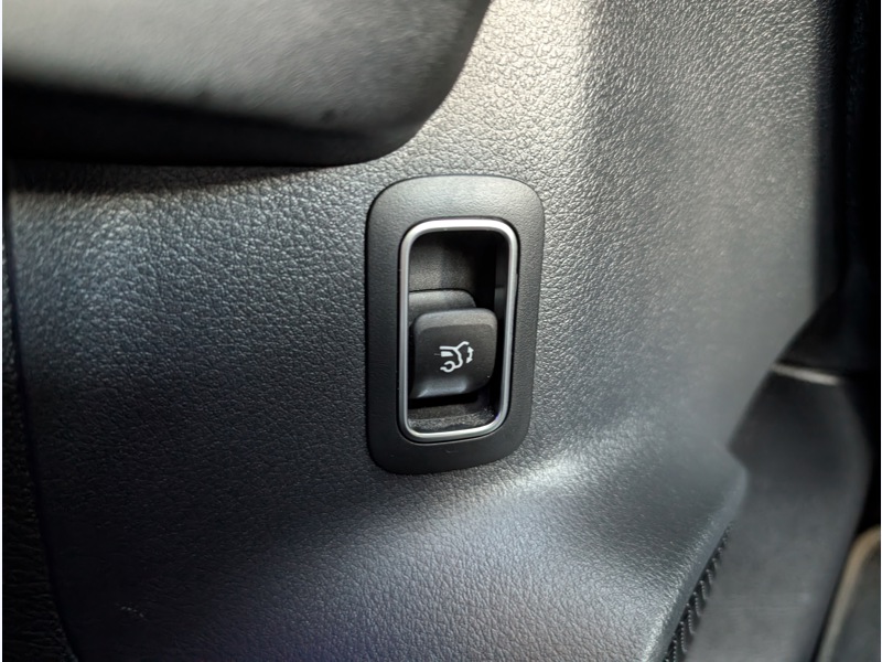 Image Mercedes-Benz GLB 200 d AMG Line ATTELAGE TO SIEGES ELECTRIQUES MEMOIRES CHAUFFANTS BURMESTER CAMERA 360 ATTELAGE INTE